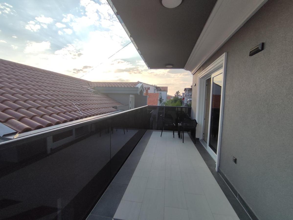 Luxury Apartments-La Dino Maky Vodice Eksteriør bilde