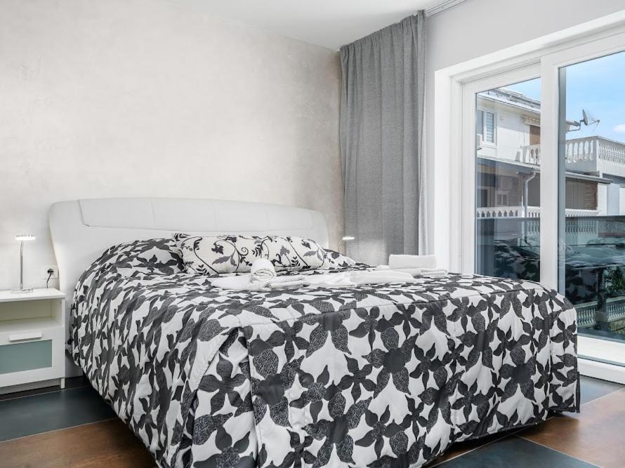 Luxury Apartments-La Dino Maky Vodice Rom bilde