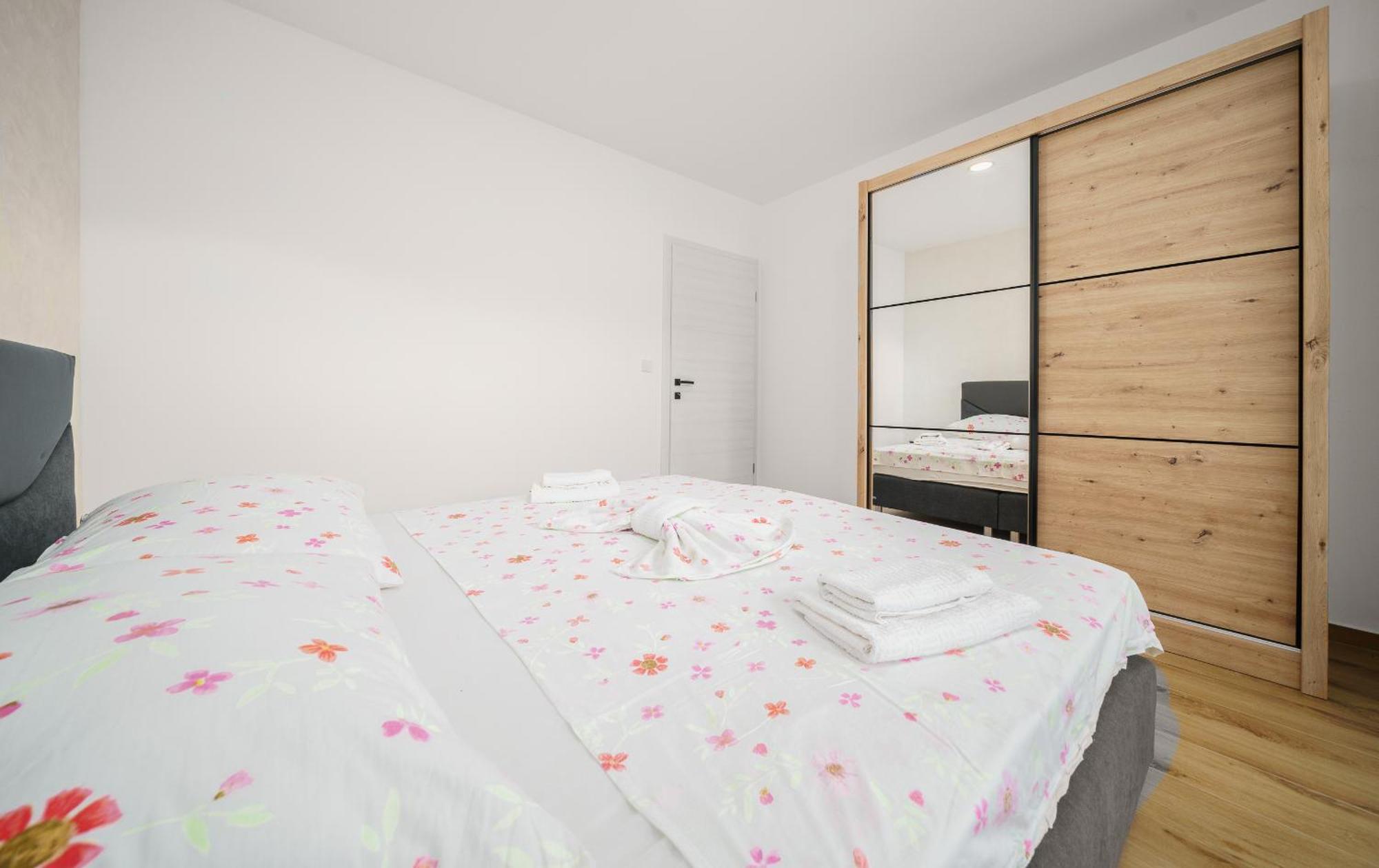 Luxury Apartments-La Dino Maky Vodice Rom bilde